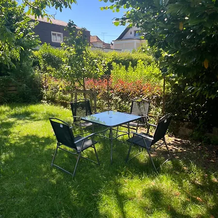 Gartenwohnung Lägenhet *
